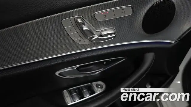 Mercedes-Benz E-Class 2018 — Фото 17/20