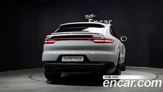 Porsche Cayenne 2020 — Фото 4/20