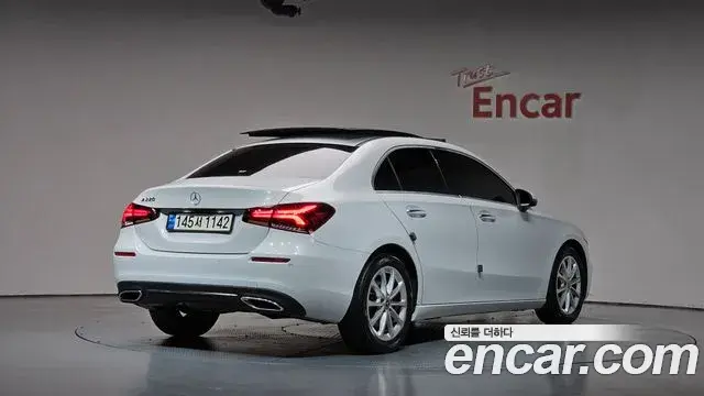 Mercedes-Benz A-Class 2020 — Фото 2/20