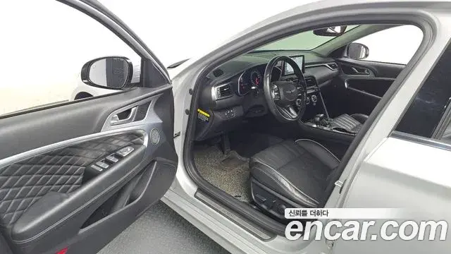 Genesis G70 2018 — ფოტო 4/31