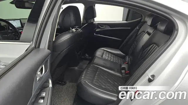 Genesis G70 2018 — ფოტო 5/31
