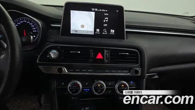 Genesis G70 2018 — ფოტო 14/31