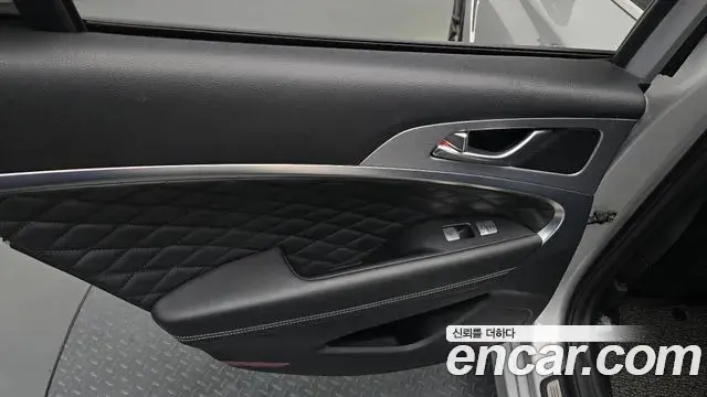 Genesis G70 2018 — ფოტო 1/31