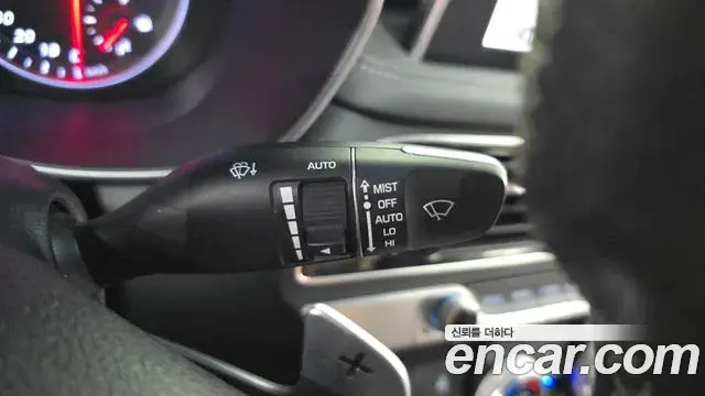Genesis G70 2018 — ფოტო 3/31