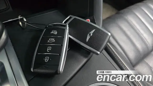 Genesis G70 2018 — ფოტო 11/31