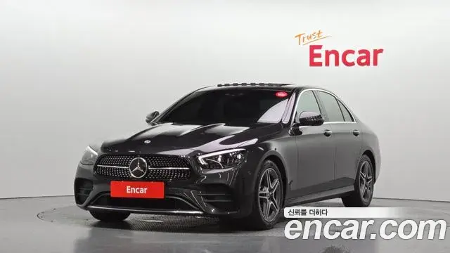 Mercedes-Benz E-Class 2023 — Фото 1/20
