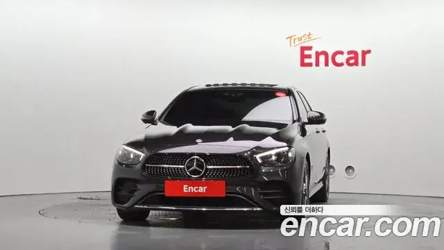 Mercedes-Benz E-Class 2023 — Фото 3/20