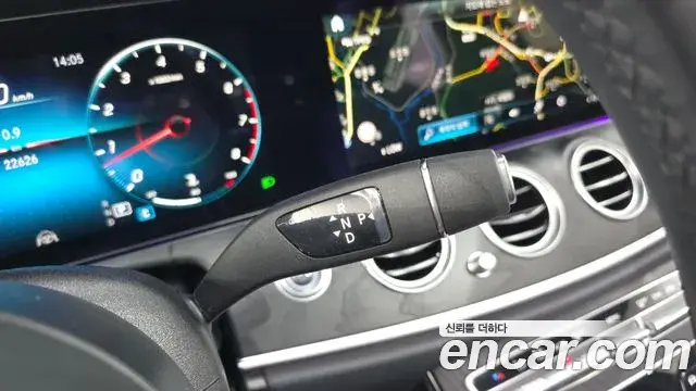 Mercedes-Benz E-Class 2023 — Фото 9/20