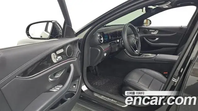 Mercedes-Benz E-Class 2023 — Фото 10/20