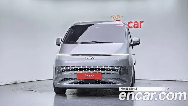Hyundai Staria 2021 — Фото 3/20