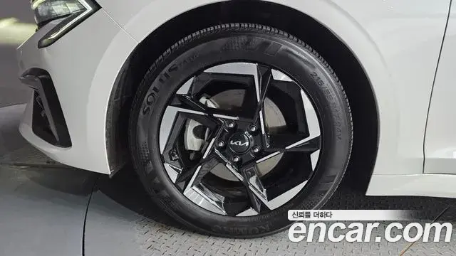 Kia K5 2024 — Şəkil 23/30