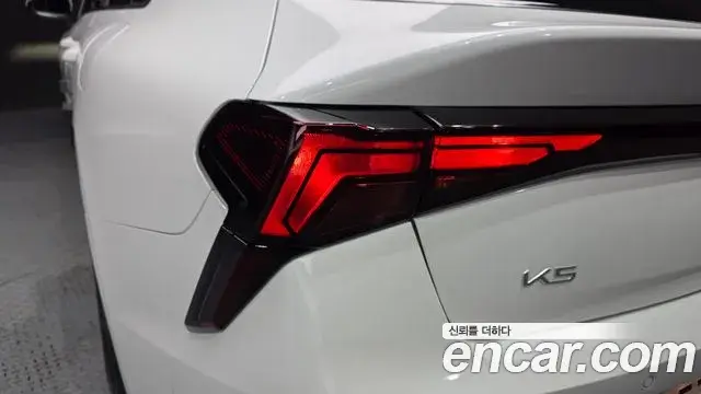 Kia K5 2024 — Şəkil 15/30