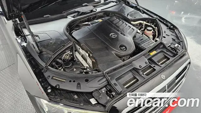 Mercedes-Benz S-Class 2021 — Фото 6/20