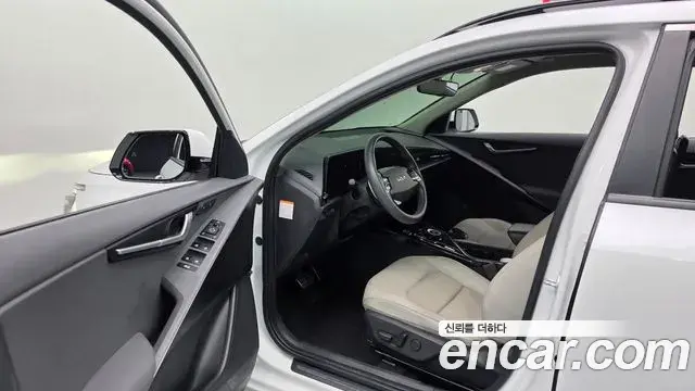 Kia Niro 2022 — Фото 8/20