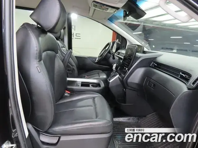Hyundai Staria 2022 — Photo 13/20
