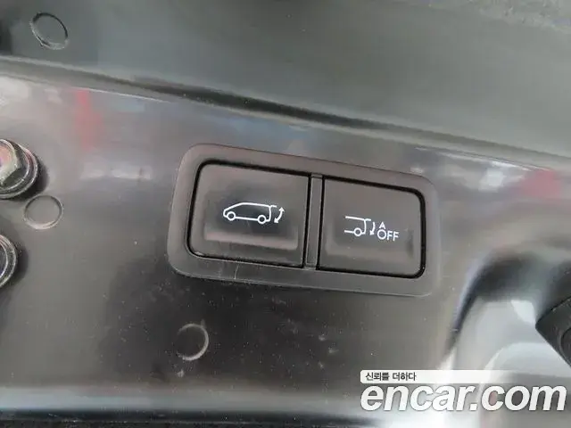 Hyundai Staria 2022 — Photo 16/20