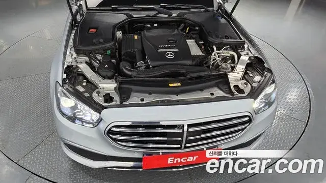 Mercedes-Benz E-Class 2021 — Фото 6/20