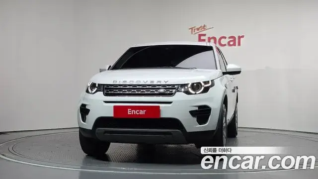 Land Rover Discovery Sport 2019 — Photo 6/20