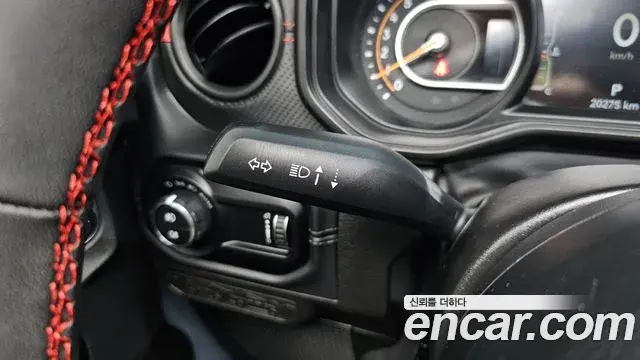 Jeep Wrangler 2024 — Фото 17/20