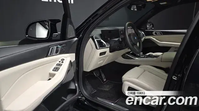 BMW X7 2025 — Фото 10/20