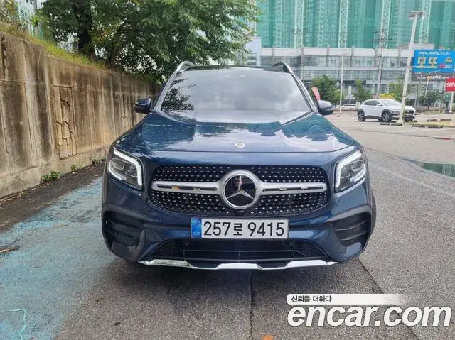 Mercedes-Benz GLB-Class 2023 — Фото 9/20