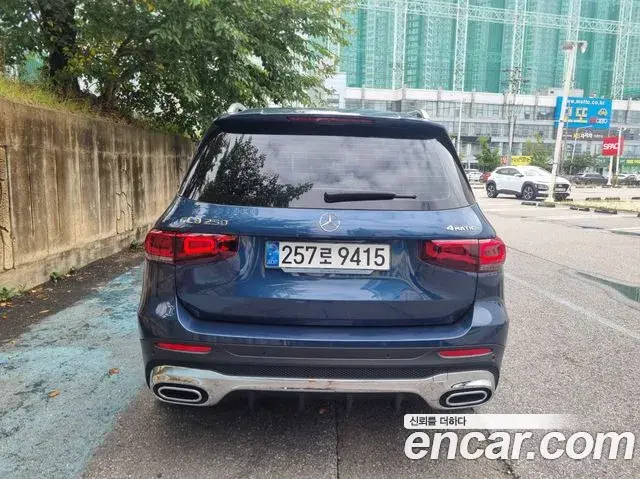 Mercedes-Benz GLB-Class 2023 — Фото 3/20