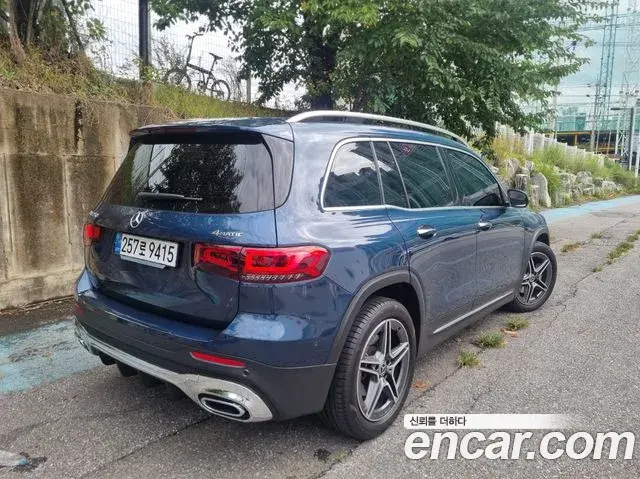 Mercedes-Benz GLB-Class 2023 — Фото 4/20