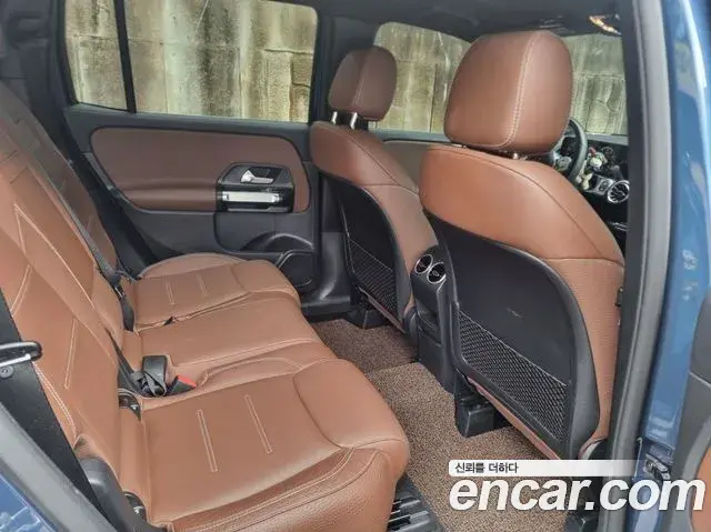Mercedes-Benz GLB-Class 2023 — Фото 12/20