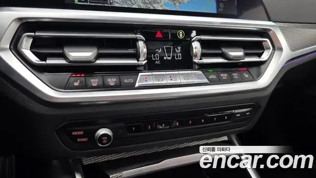 BMW 3 Series 2019 — Фото 18/20