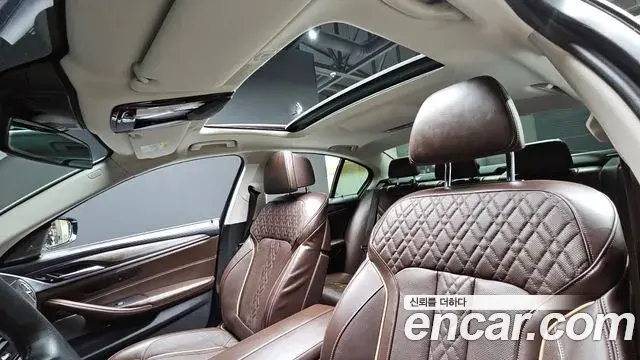 BMW 5 Series 2020 — Фото 18/20