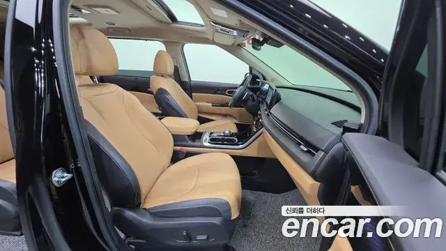 Kia Carnival 2023 — Фото 10/20