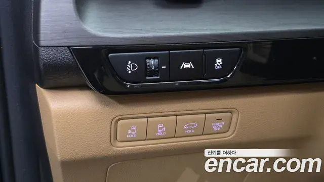 Kia Carnival 2023 — Фото 13/20