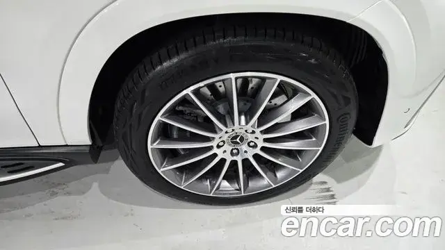 Mercedes-Benz GLE-Class 2026 — Фото 4/19