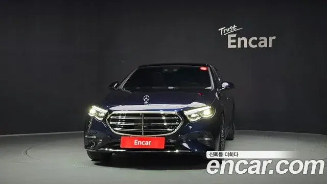 Mercedes-Benz E-Class 2024 — Фото 3/20