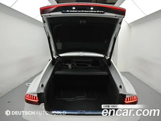 Audi A7 2020 — Фото 19/20