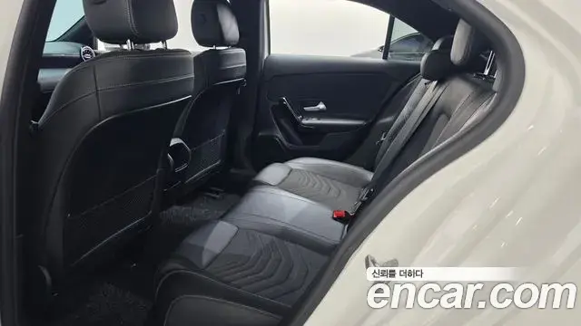 Mercedes-Benz A-Class 2020 — Фото 11/20