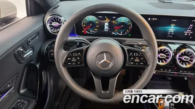 Mercedes-Benz A-Class 2020 — Фото 12/20