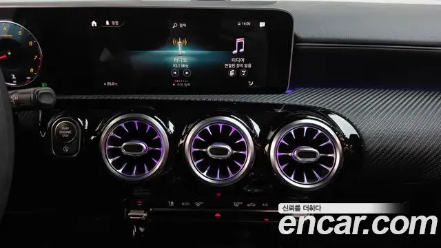 Mercedes-Benz A-Class 2020 — Фото 19/20
