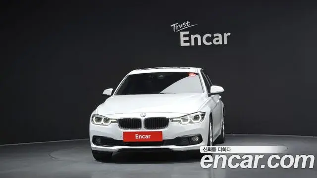 BMW 3 Series 2018 — Фото 2/20