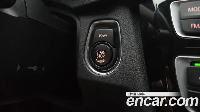 BMW 3 Series 2018 — Фото 18/20