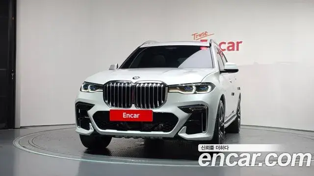 BMW X7 2022 — Фото 3/20