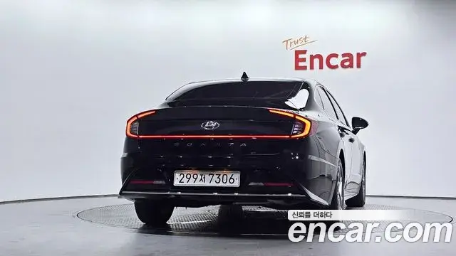 Hyundai Sonata 2021 — Фото 4/20