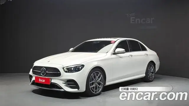 Mercedes-Benz E-Class 2022 — Фото 1/20