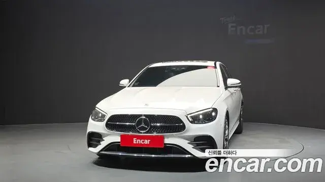 Mercedes-Benz E-Class 2022 — Фото 3/20