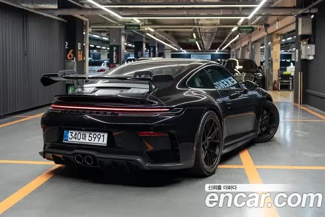 Porsche 911 2025 — Фото 2/12