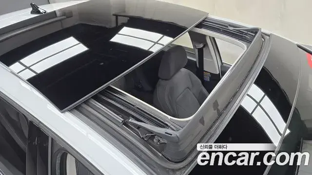 Volkswagen Golf 2022 — Şəkil 28/32