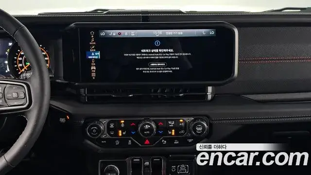 Jeep Wrangler 2025 — Фото 19/20