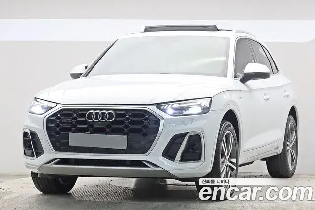Audi Q5 2021 — Фото 1/20