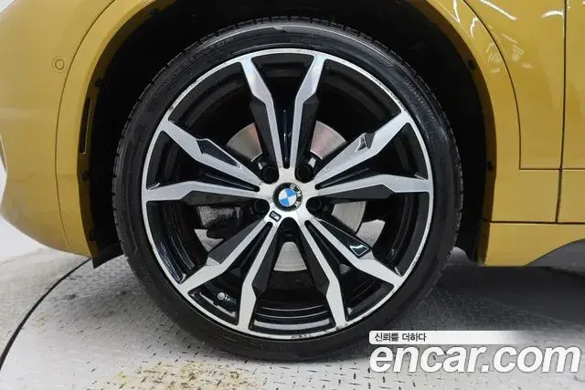 BMW X2 2019 — Фото 4/20