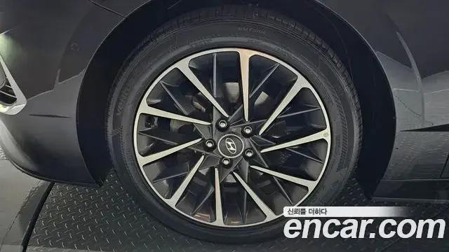 Hyundai Sonata 2019 — Фото 5/20